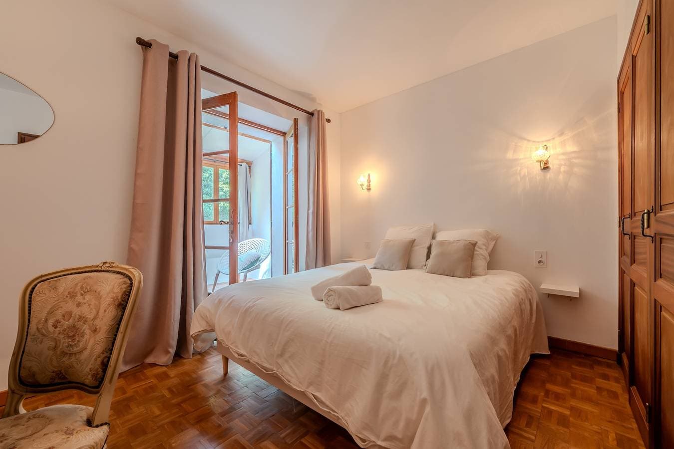 Foto 6 von 22: Ferienhaus 'Notre Dame' mit Bergblick, privater Terrasse und WLAN