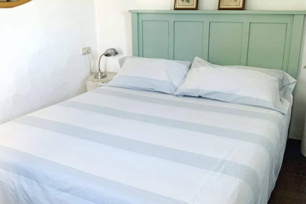 Foto 2 von 30: Charming Rural Lodging in the Sierra de las Nieves · Casa Algarrobo