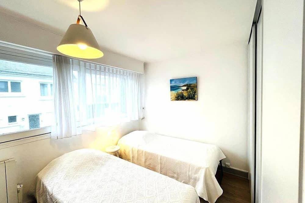 Foto 3 von 15: Cozy apartment for 4 people with Wi-Fi, beautiful sea view, Lomener beach 30 m away