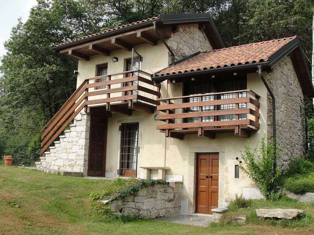 Ferienhaus mit Garten 1