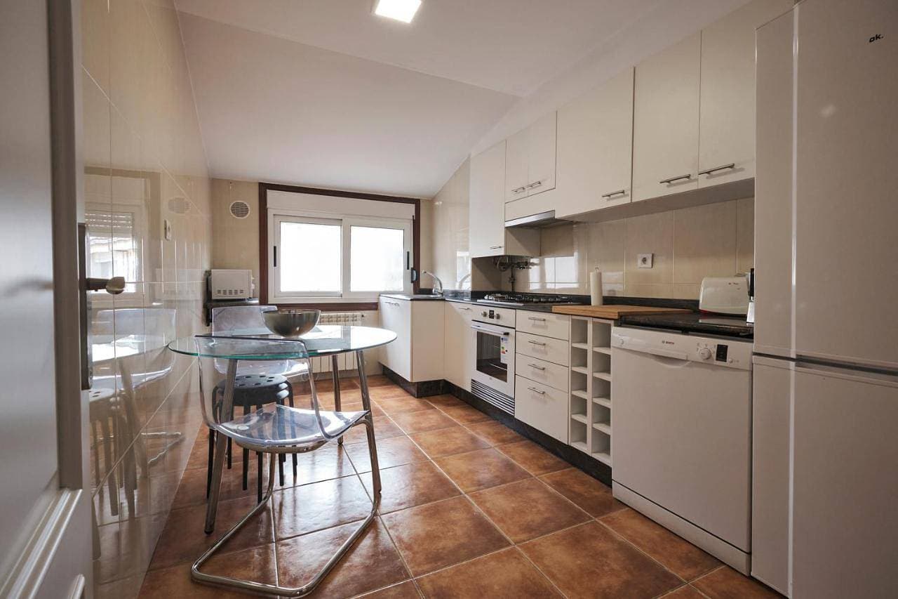 Foto 5 von 17: Two-Bedroom Apartment