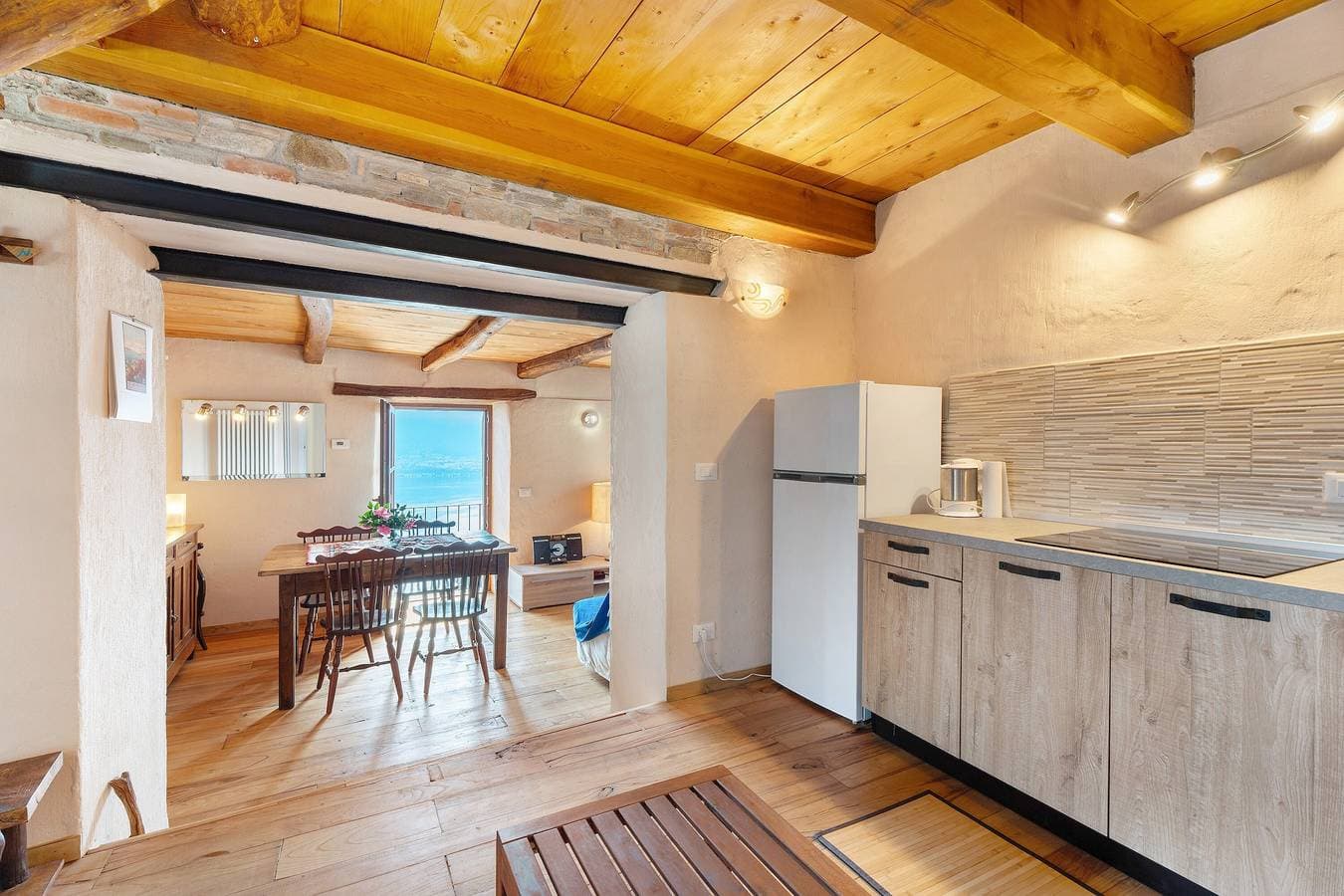 Foto 12 von 44: Ferienwohnung 'La Torretta Di Mozzola' mit Seeblick, privater Terrasse und WLAN