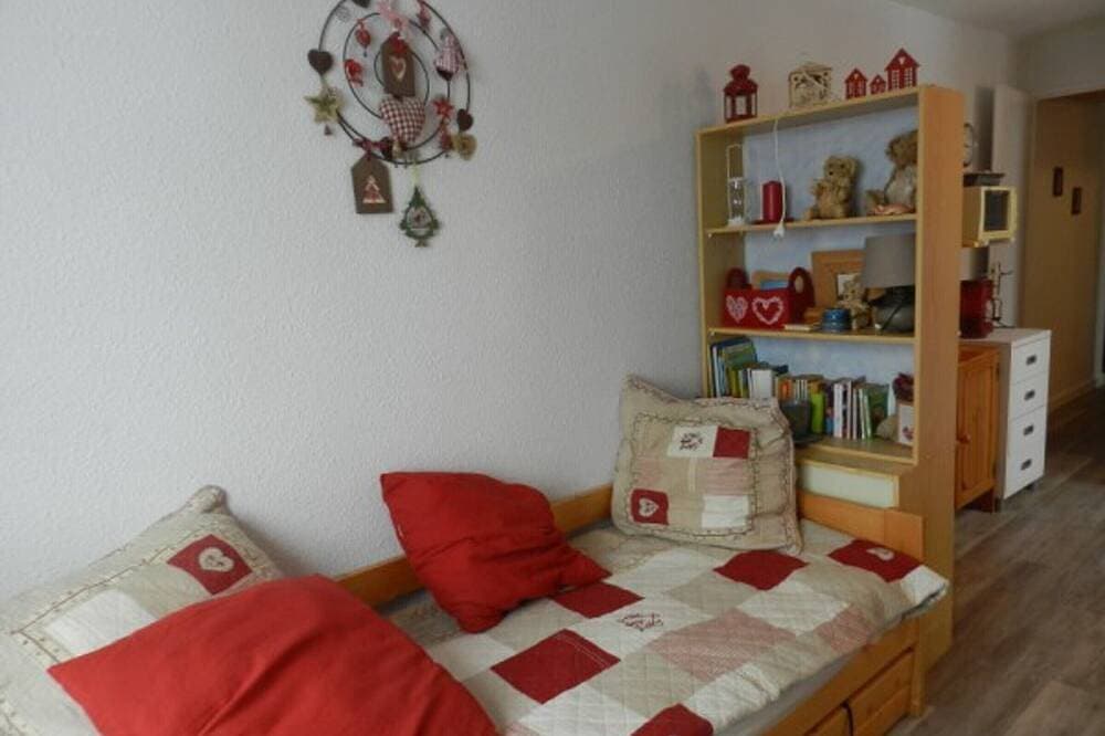 Foto 2 von 9: Studiocabine 100m von den Pisten - Balkon - Skiraum