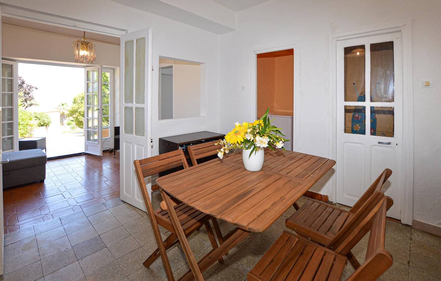 Foto 7 von 23: Gemütliche Wohnung mit Terrasse, Parkplatz & Strand 2km