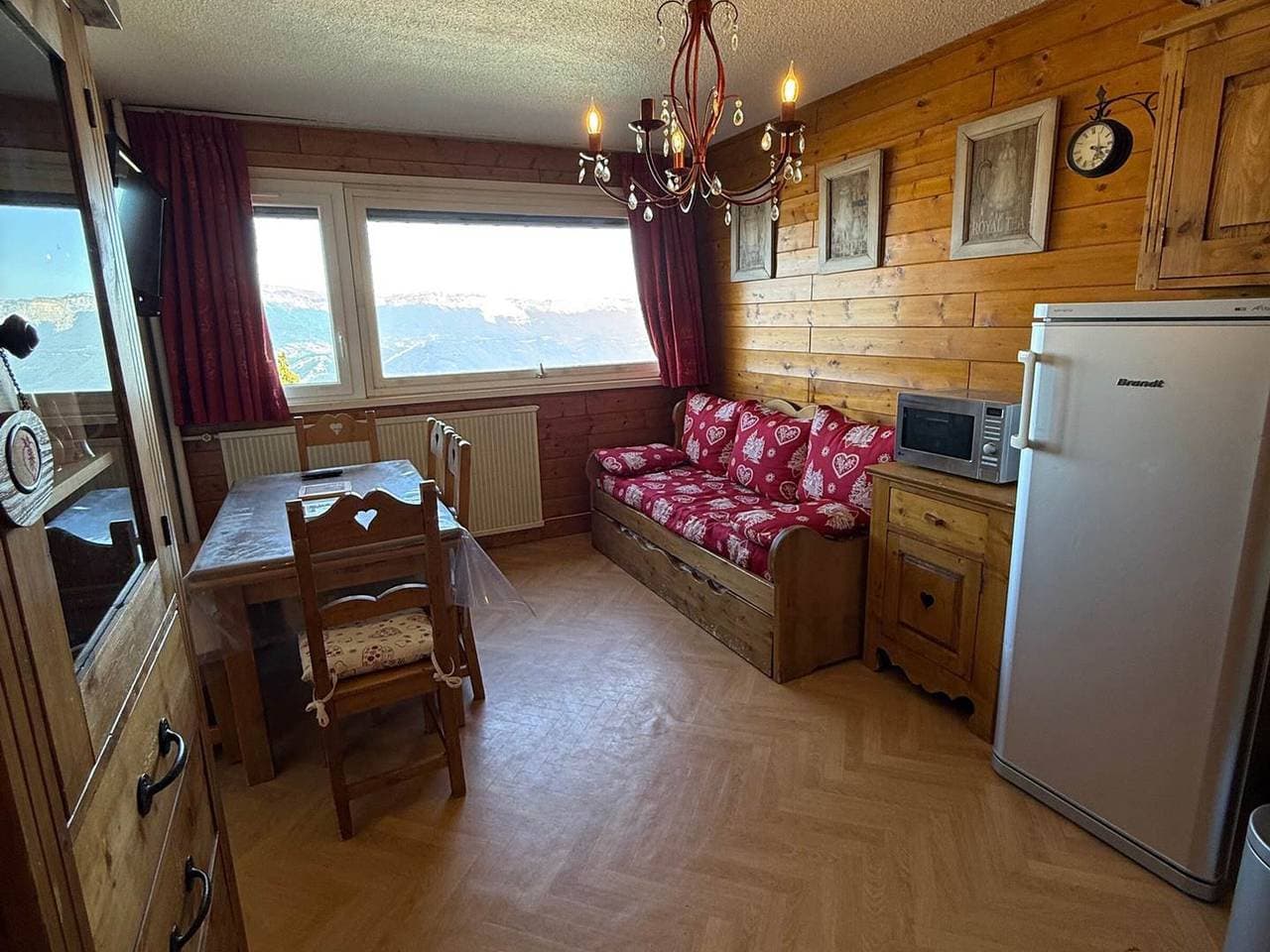 Foto 2 von 10: Miete 2-Zimmer für 5 Pers. direkt an der Piste