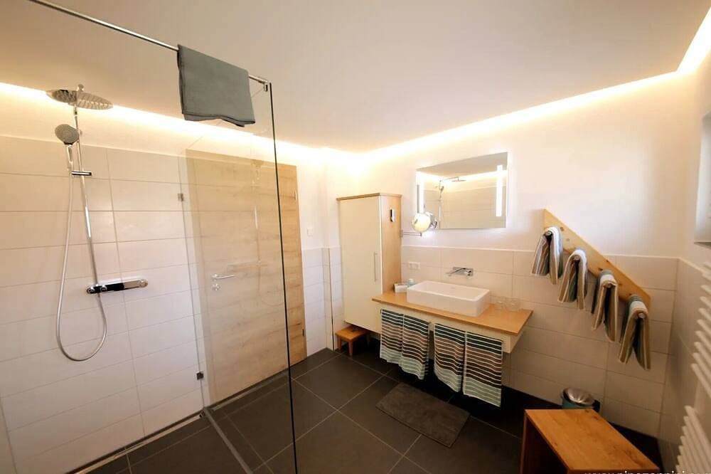 Foto 7 von 19: Ferienwohnung 'Abendgrund' mit privater Terrasse, Gemeinschaftsgarten und WLAN