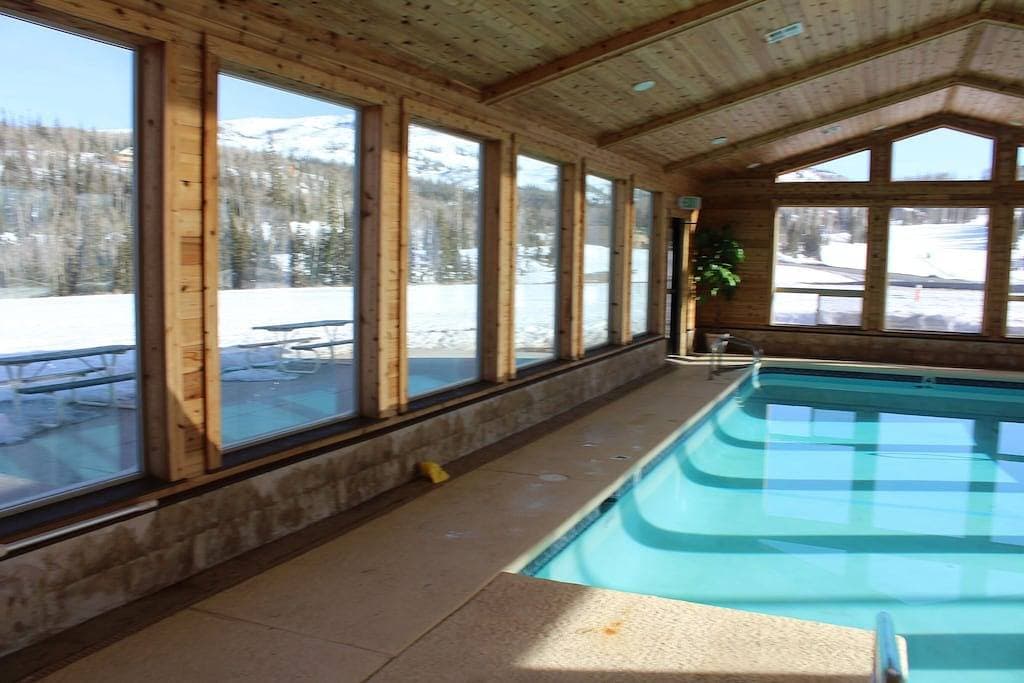 Foto 13 von 26: Aufgerüstete Brian Head Timberbrook Condo in der Nähe der Skipisten für 4 Personen