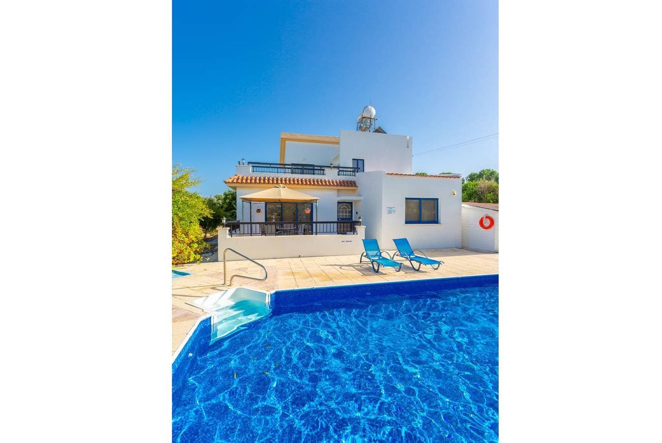 Foto 8 von 31: Villa für 4 Personen mit Terrasse