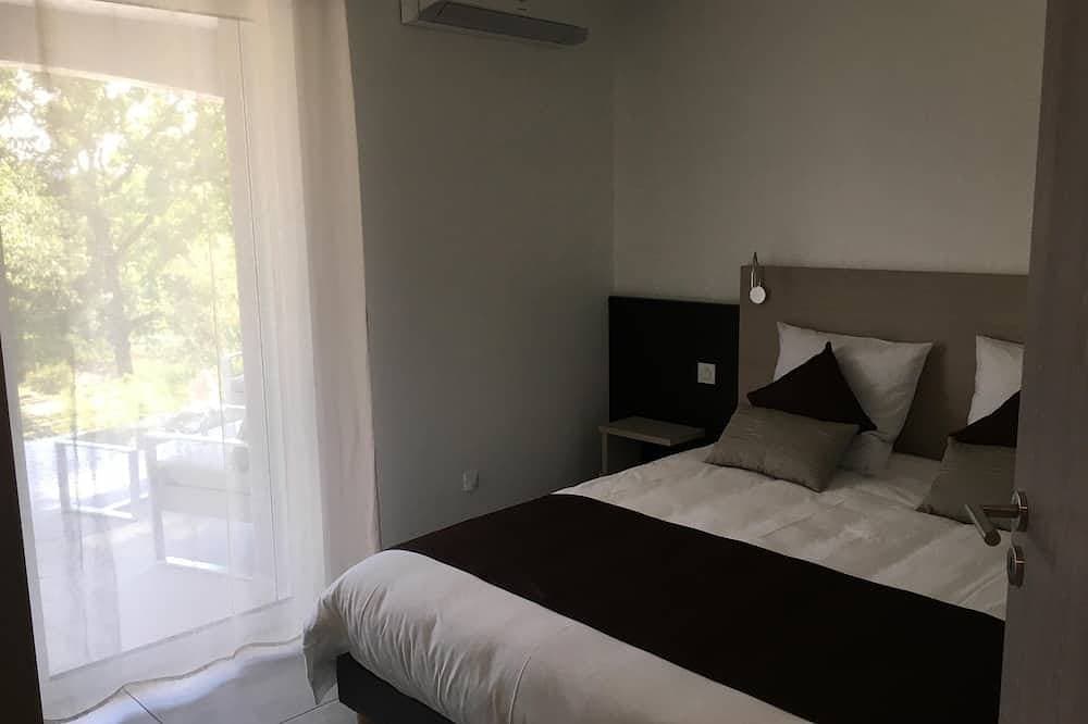 Foto 4 von 27: Saint Alban Auriolles, klimatisierte Villa mit privatem Pool für 6 bis 8 Personen