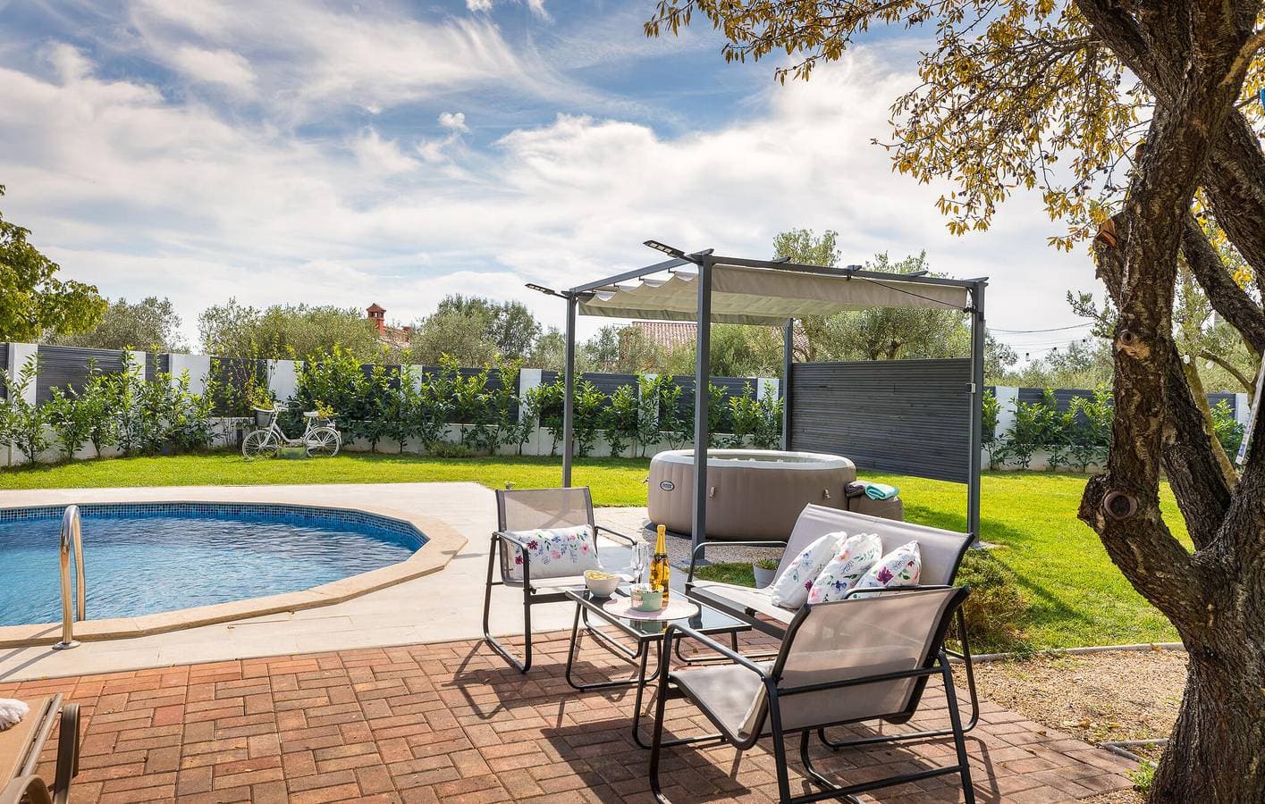 Foto 9 von 37: Charmante Ferienwohnung in Vodnjan mit Pool, Terrasse und in der Nähe von Annehmlichkeiten