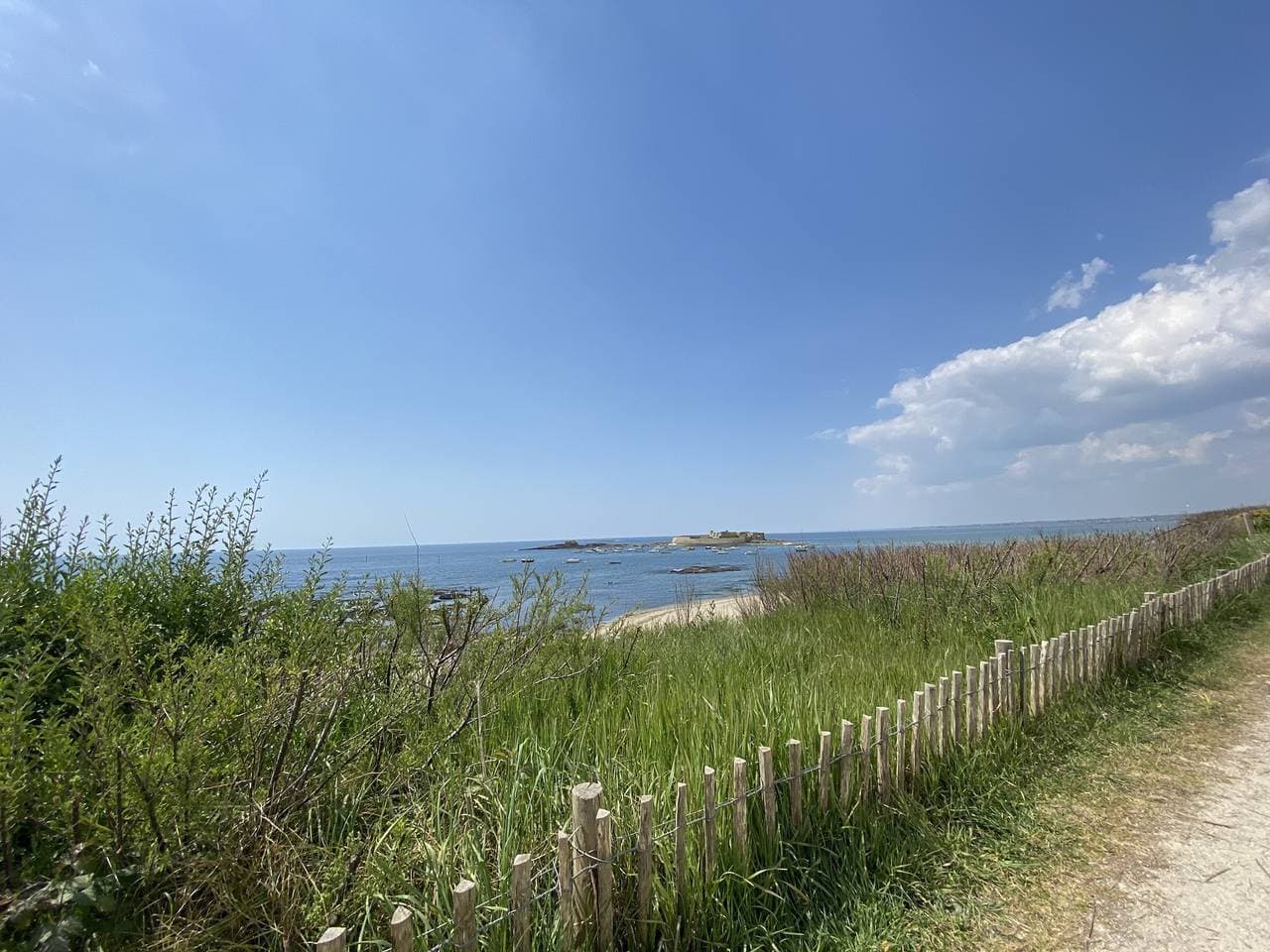 Foto 5 von 25: Renoviertes Studio mit Meerblick-Balkon, WIFI, nah am Strand und Einkaufsmöglichkeiten - 2 Pers