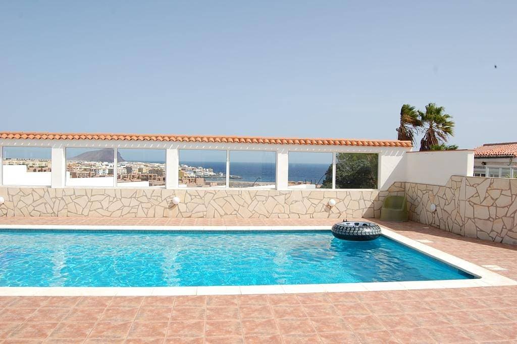 Foto 4 von 36: Villa für 8 Personen mit Garten