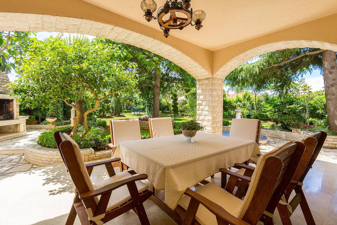 Tolle Ferienwohnung mit atemberaubenden Garten und Haustiere sind auch erlaubt 1