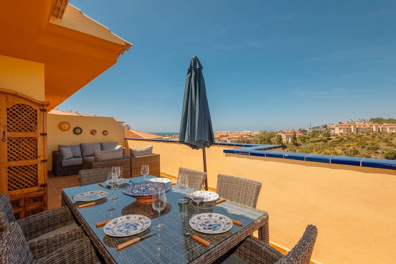 Foto 2 von 40: Gemütliche Wohnung; mit Meerblick, große private Terrasse, in der Nähe des Strandes; El Faro, Mijas