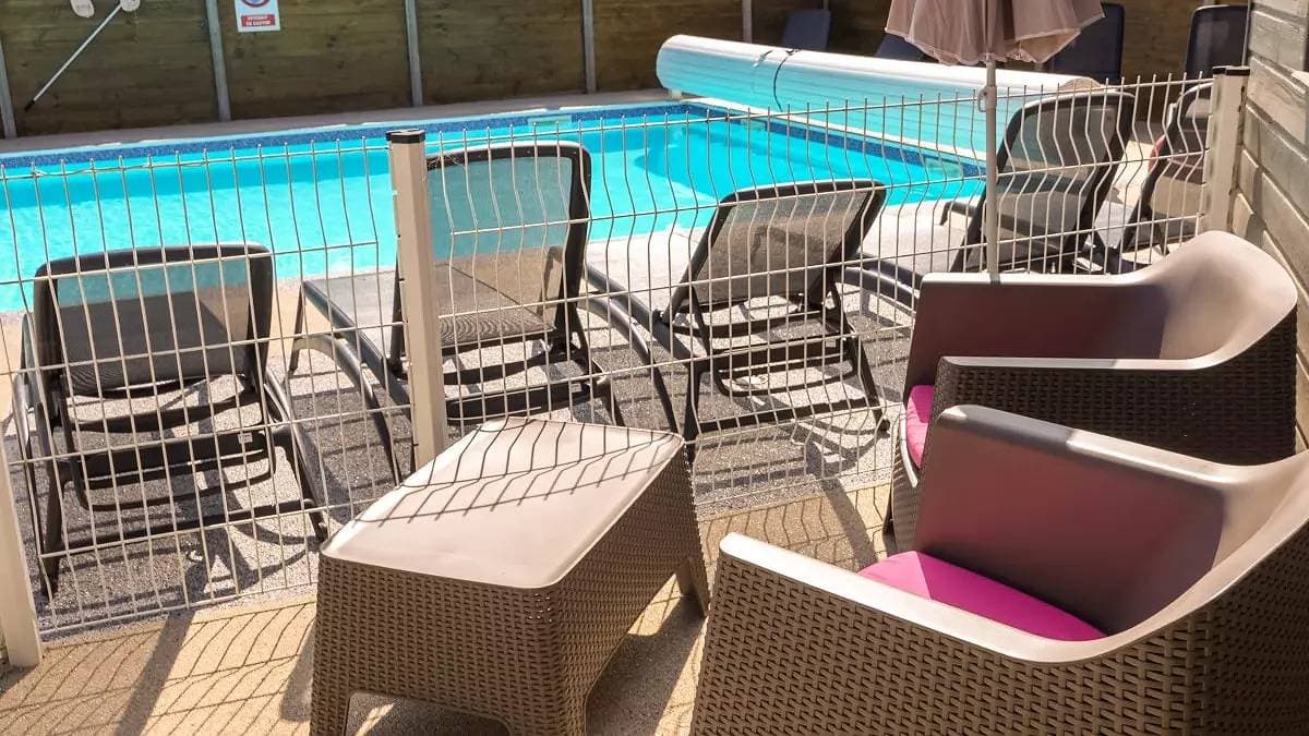 Foto 10 von 76: Pod 15 m2 + Chalet Küche 9 m2 ohne Sanitäranlagen mit TV (2 Erwachsene und 2 Kinder) 4 Personen