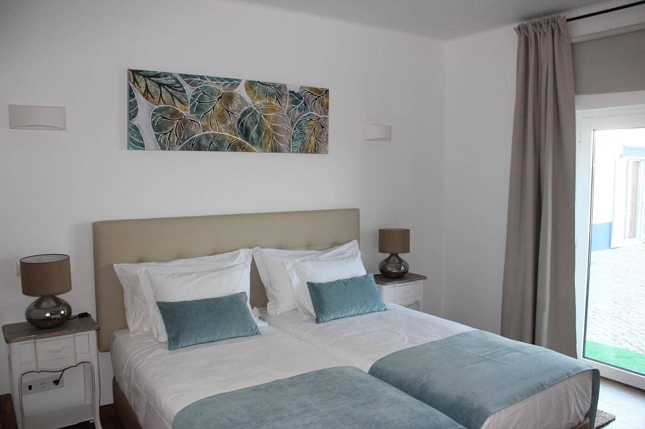Foto 8 von 16: Double or Twin Room with Pool View