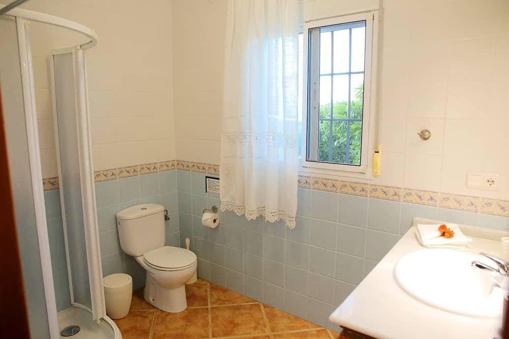Foto 6 von 30: Private villa, surrounded by orange trees, with swimming pool, 10 minutes from the center.