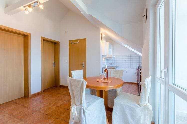 Foto 3 von 40: Villa Stella - Two Bedroom Apartment with Balcony and Sea View (Marilena)