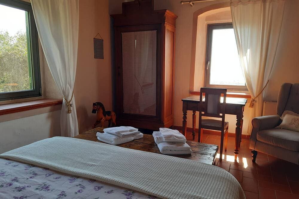Foto 7 von 30: Typisch toskanisches Landhaus auf den Hügeln zwischen Viareggio und Camaiore.