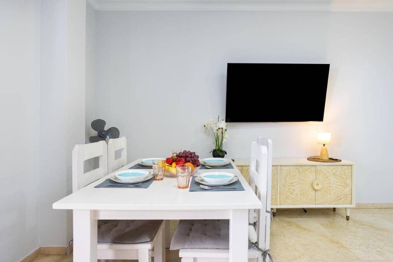 Foto 7 von 26: Two-Bedroom Apartment with Terrace and Sea View