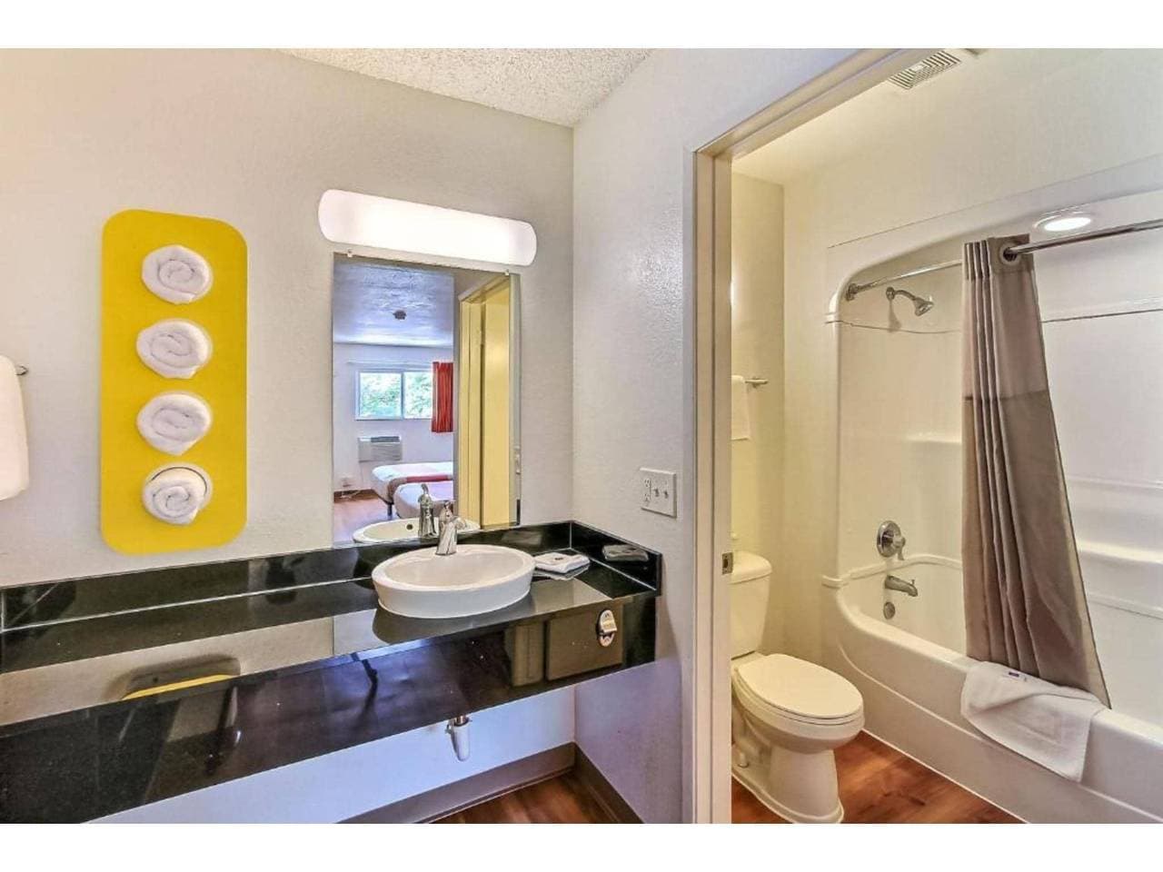 Foto 9 von 13: 1 Queen -bett | Ns | Mikrorge