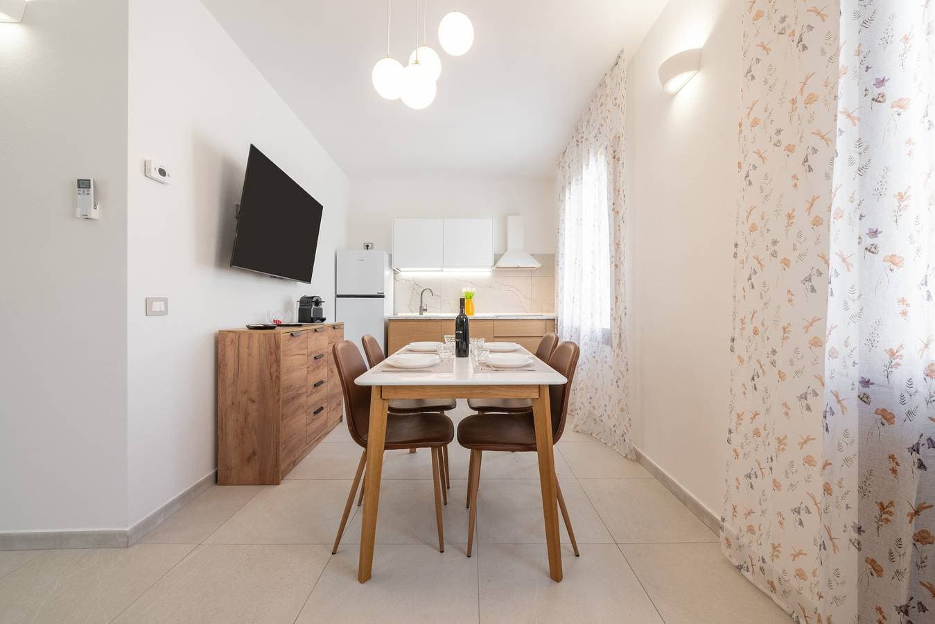 Foto 3 von 31: Das Wesen des Lichts: Design-Apartment in Teulada