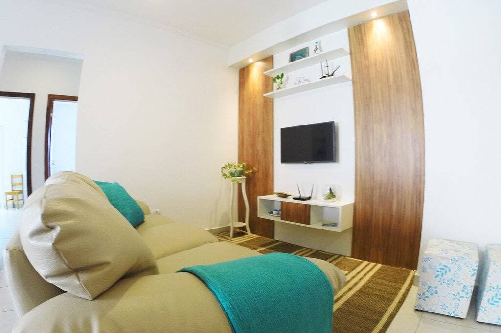 Foto 10 von 50: Neue Wohnung mit Gourmet-Balkon, Klimaanlage, 2 freien Zimmern, WLAN 20 Mb und Smart TV, 200 m vom Strand entfernt