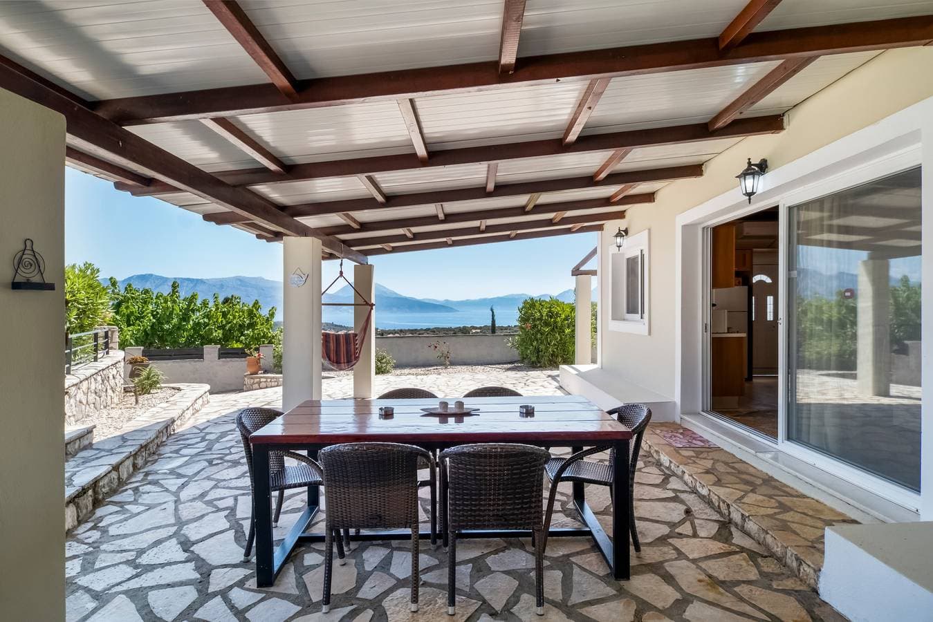 Foto 4 von 27: Villa Jimmy's Katomeri 3 mit Meerblick, WLAN und Klimaanlage