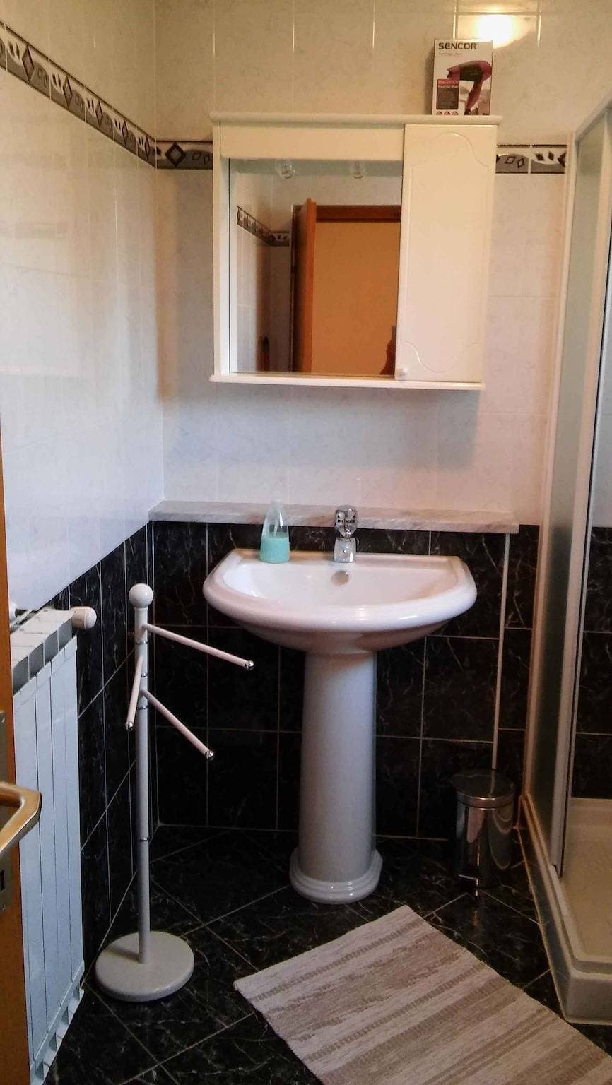 Foto 6 von 21: Ferienwohnung mit Terrasse und Klimaanage