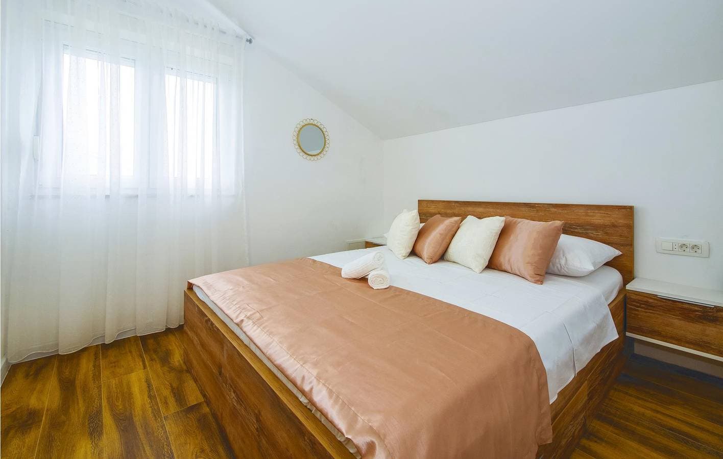 Foto 10 von 35: Nur 2 km vom Strand entfernt: Gemütliche Ferienwohnung mit Pool und moderner Ausstattung