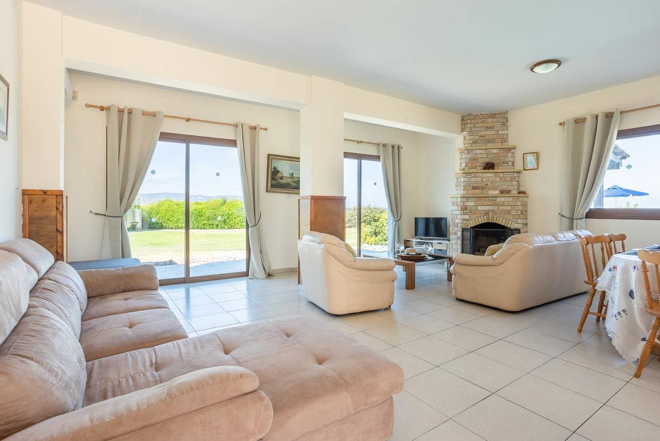 Foto 13 von 40: Villa für 6 Personen mit Balkon