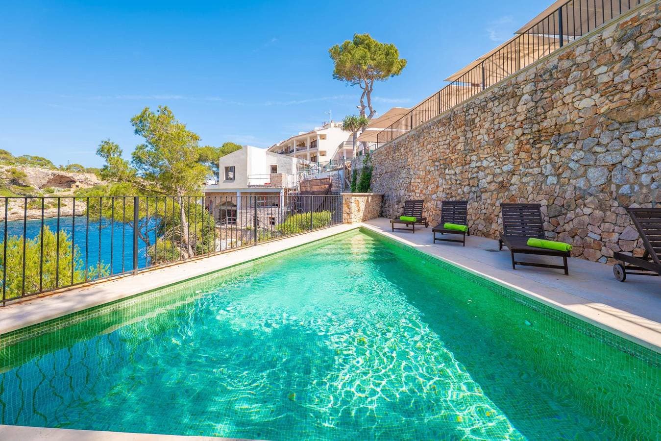 Foto 2 von 68: Villa Cala Figuera - Villa mit privatem Pool, direktem Zugang zum Meer und kostenloses WLAN