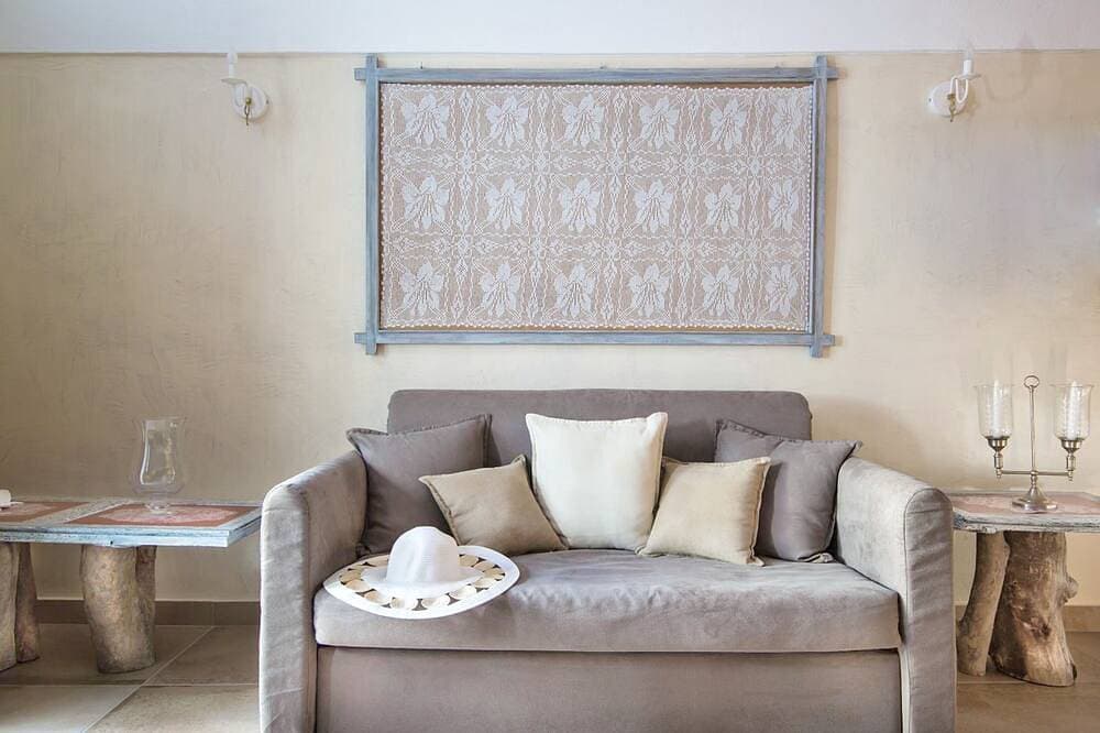 Foto 8 von 26: Luxury Villas Hariton – Private 1Br Villa with Rooftop Pool in Santorini