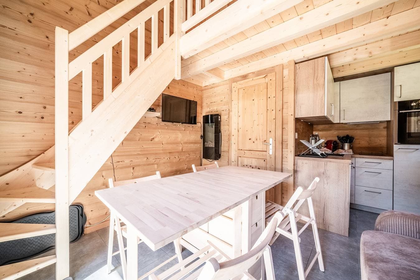 Foto 12 von 23: Chalet 'Léonie' mit Bergblick, Gemeinschaftsterrasse und Wi-Fi