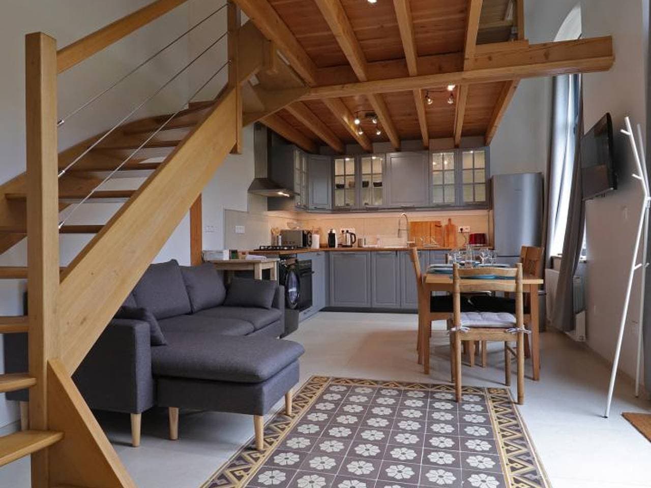Foto 9 von 36: Außergewöhnliches Haus mit Hallenbad und Sauna in L'Aigle