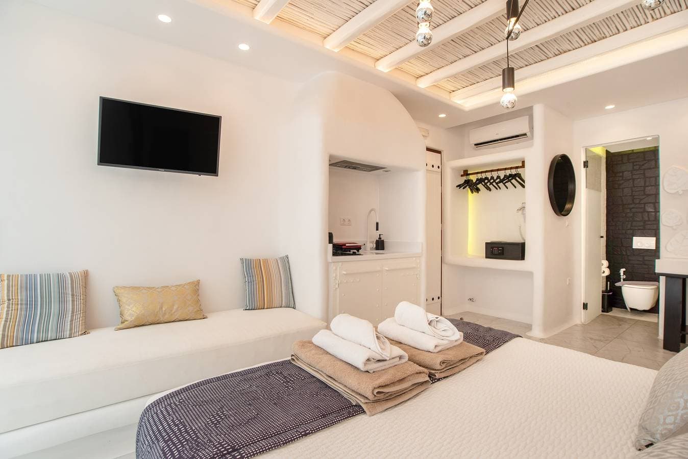 Foto 12 von 31: Apartment 'Narcissus Luxury Suites - Ariadne' mit Meerblick, WLAN und Klimaanlage