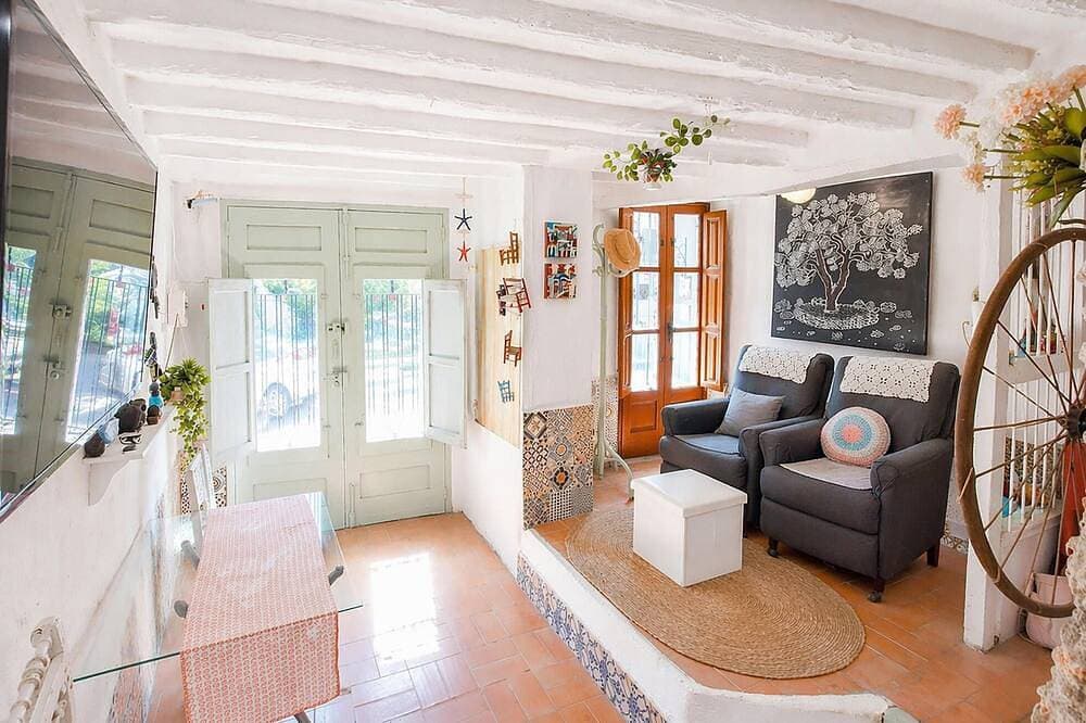 Foto 11 von 30: 3 bedroom nice home in Sant Jordi