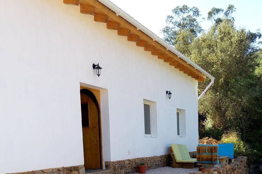 Foto 12 von 25: Beautiful self-built ecological house by the river