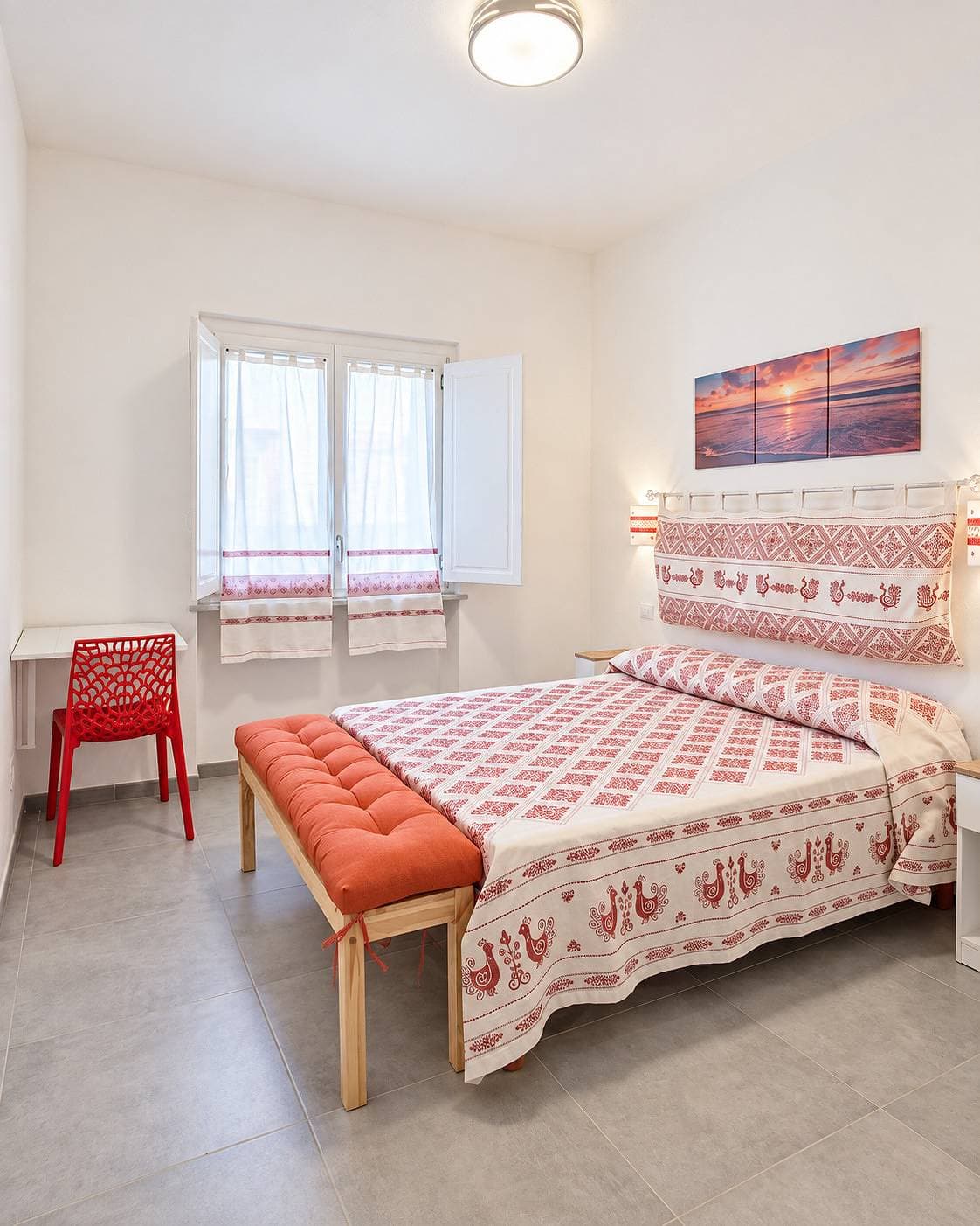Foto 11 von 91: Privates Rotes Apartment in Palma de Sols — Keine gemeinsamen Wohnräume