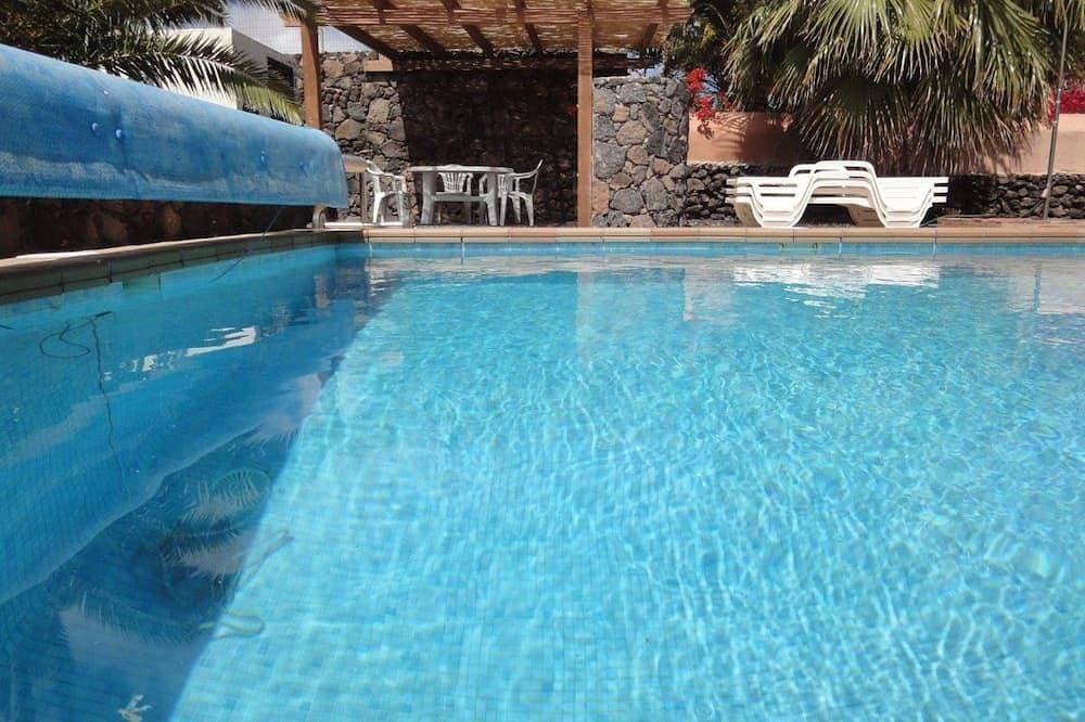 Foto 12 von 15: Luxuriöse, abgelegene Villa mit großem elektrisch beheiztem Swimmingpool