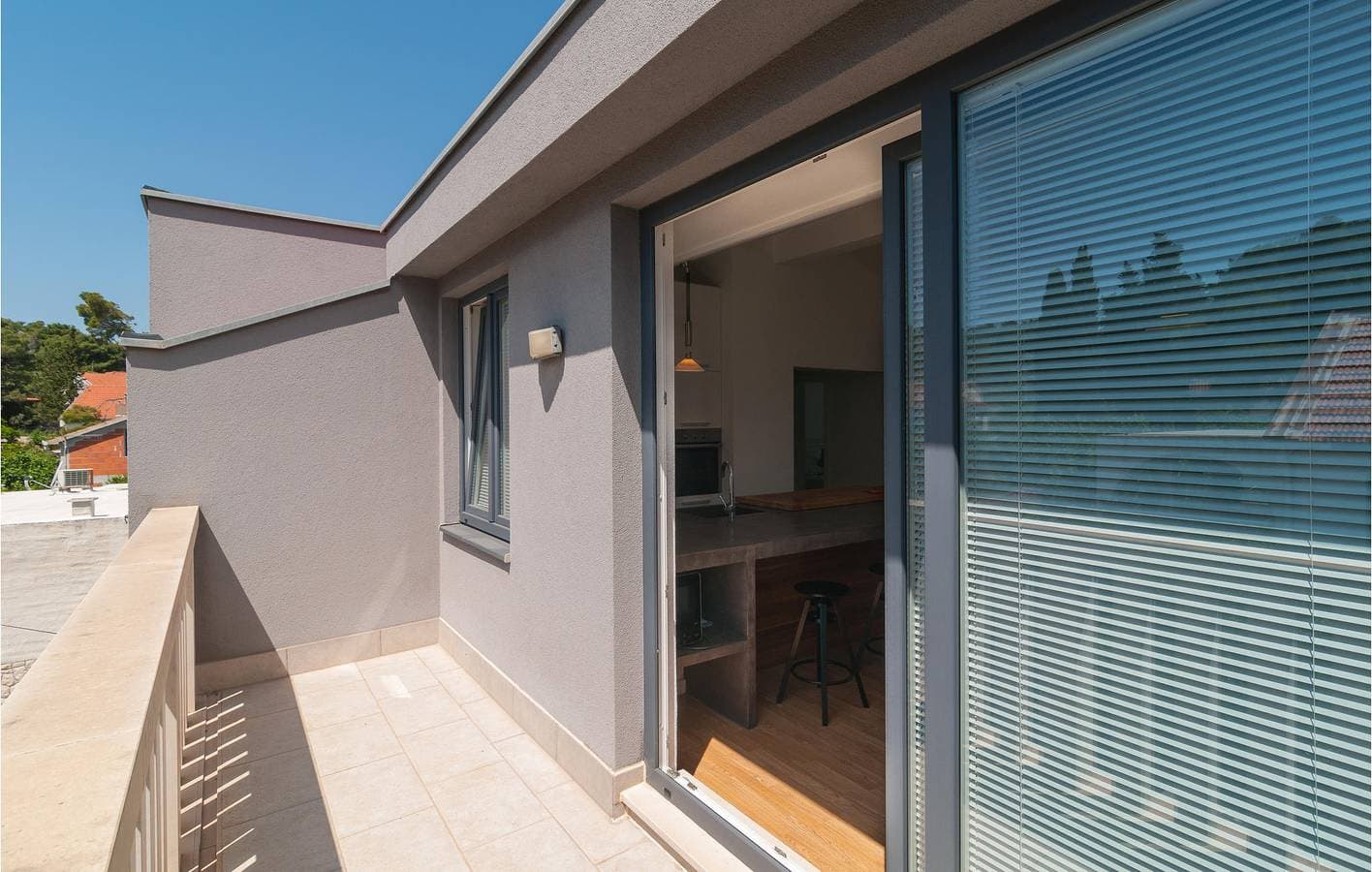 Foto 11 von 27: Gemütliche 190 m² große Wohnung mit WLAN, Klimaanlage und Terrasse – 400 m vom Strand entfernt
