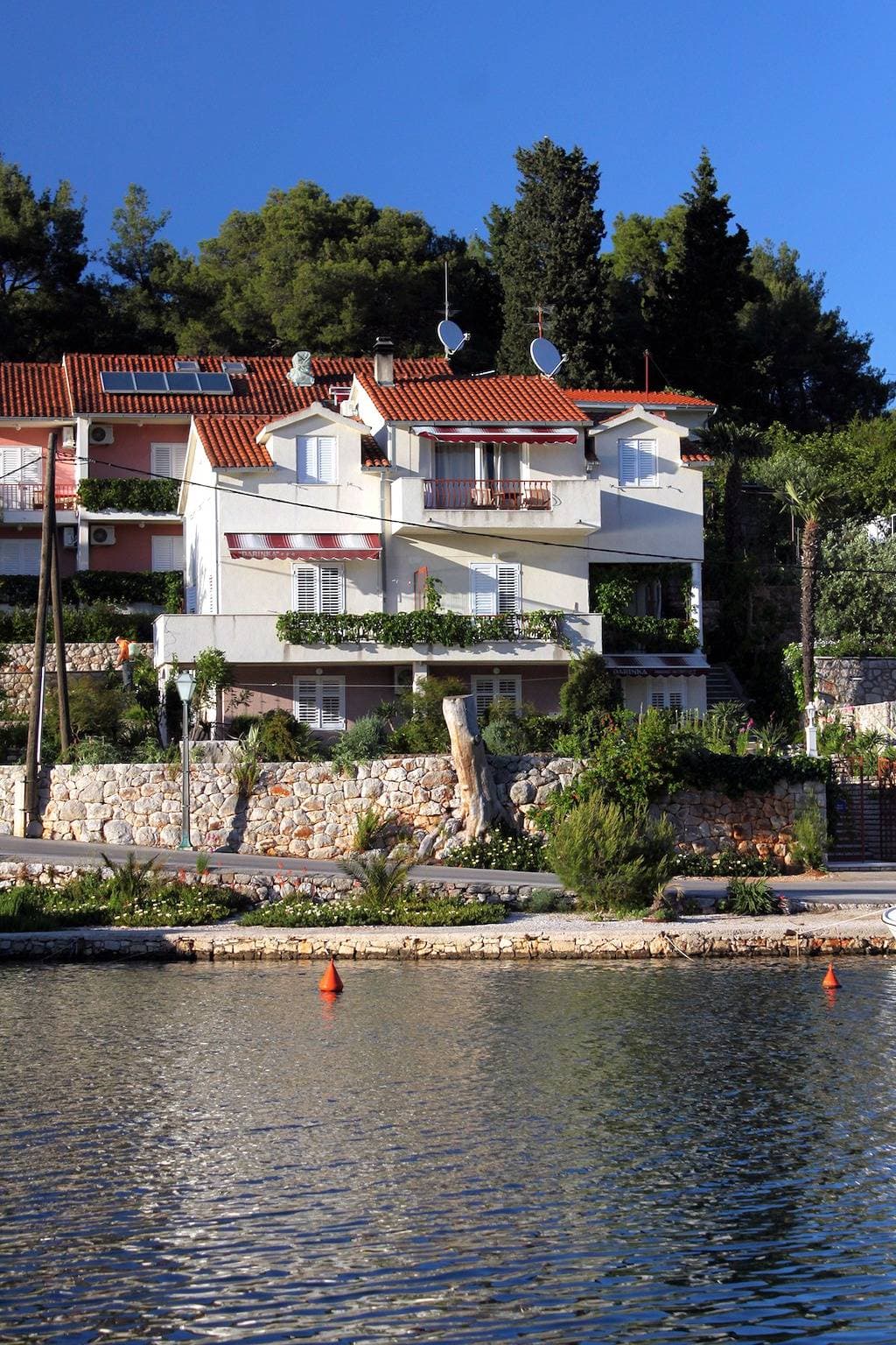 Foto 5 von 38: 2-Zimmer-Ferienwohnung mit Terrasse und Meerblick Vrboska, Hvar A-541-a