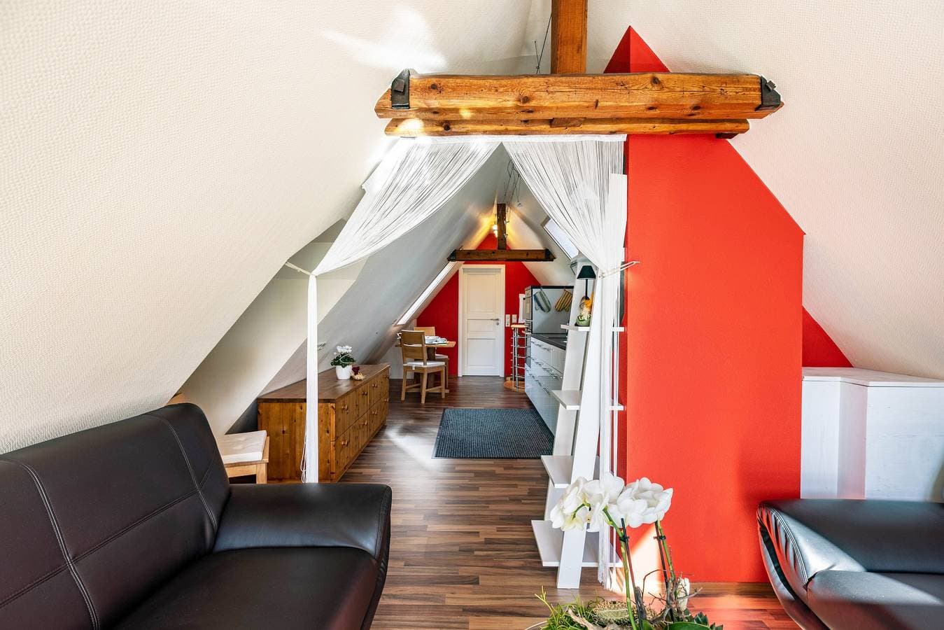 Foto 2 von 20: Ferienwohnung "Dachspitz - Junges Wohnen" mit Gemeinschaftsgarten und WLAN