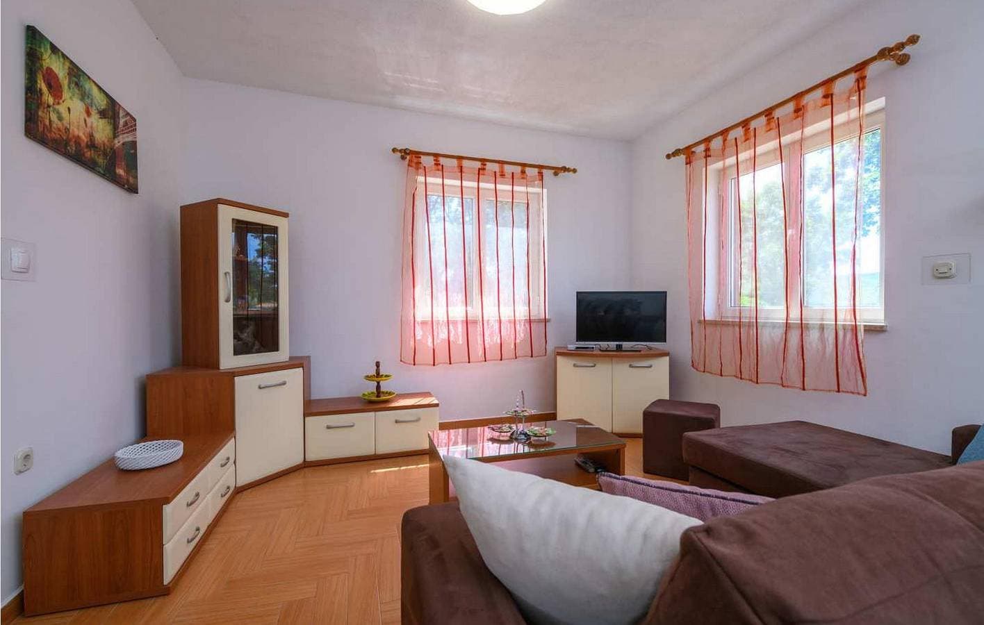 Foto 7 von 30: Geräumige 2-Zimmer-Wohnung mit Pool, in der Nähe des Stadtzentrums und von Restaurants
