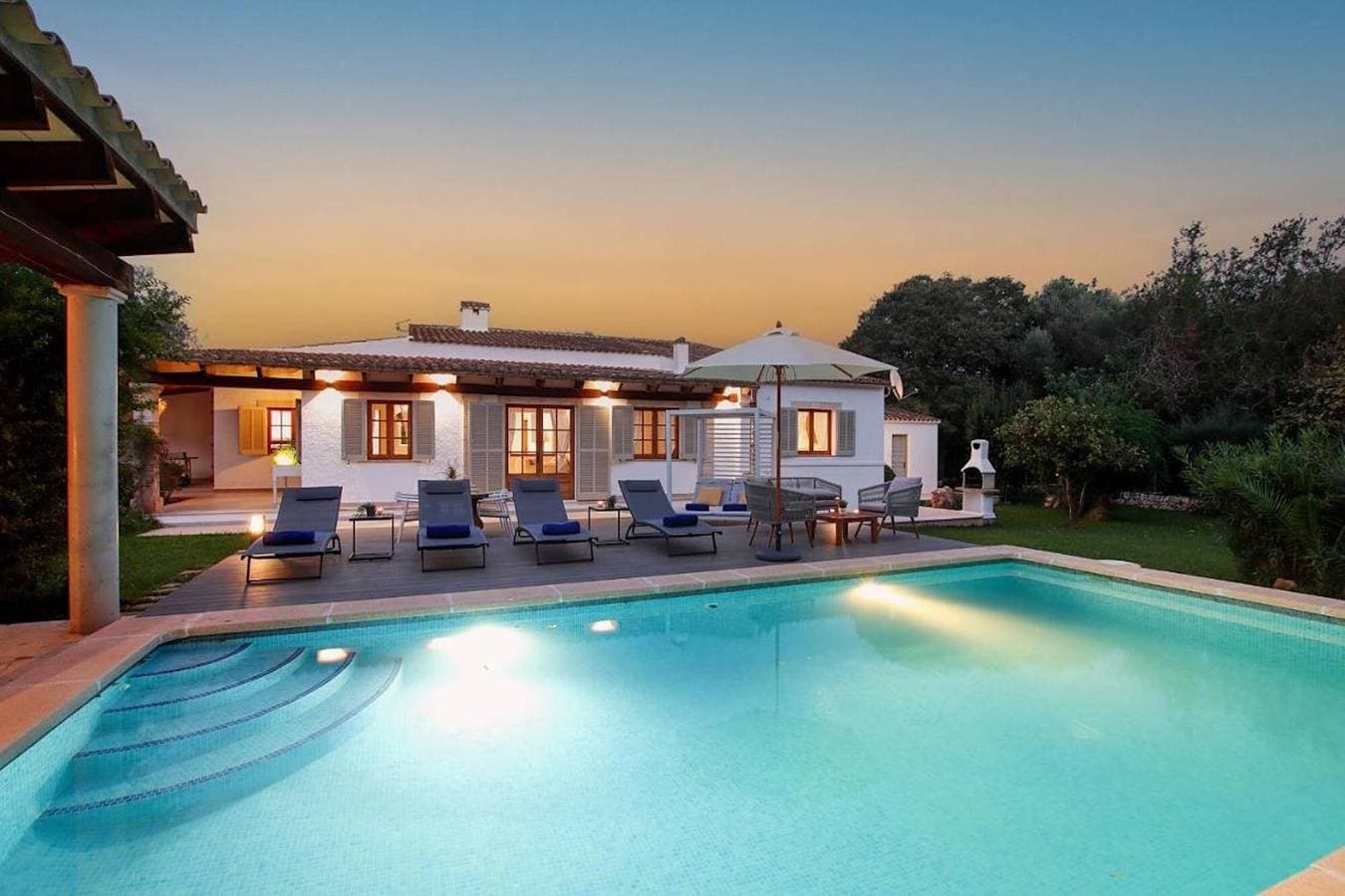 Foto 2 von 34: Ferienhaus "Alegre" mit Bergblick, Pool, Garten & WLAN