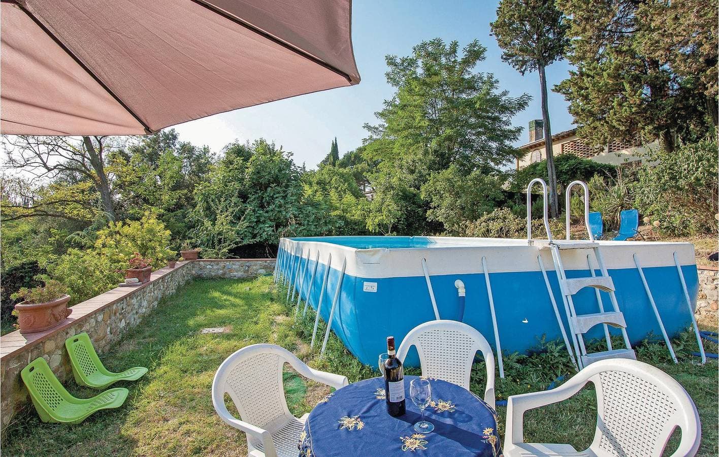 Foto 9 von 27: 120qm Apartment mit Feuerstelle, Pool & Garten