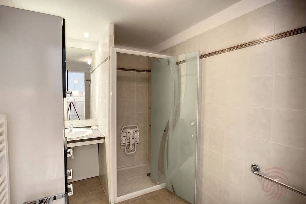 Foto 5 von 22: Gemütliche 2-Zimmer-Wohnung mit Terrasse, WLAN und Parkplatz, 500 m zum Stadtzentrum & Thermen