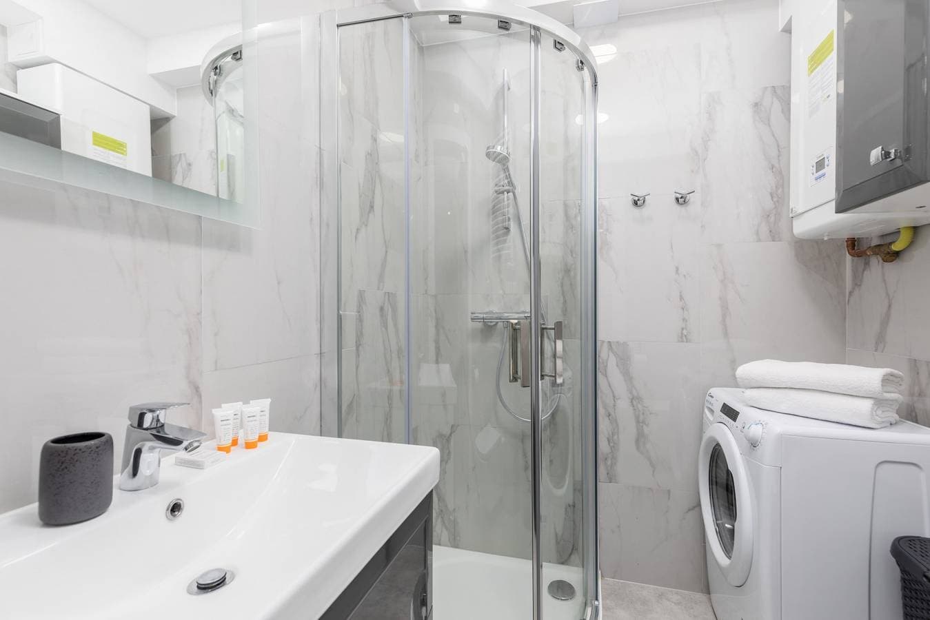 Foto 7 von 31: Comfortable Apartment with Terrace | Close to the Beach, Parking