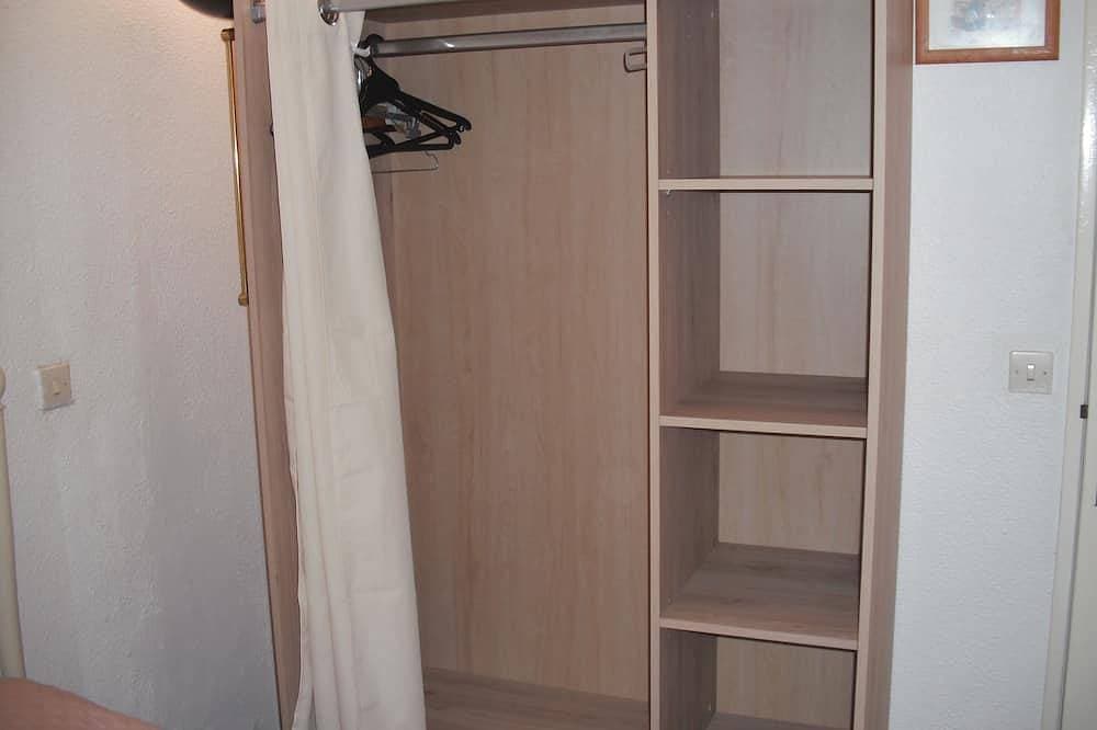 Foto 5 von 27: Ferienhausvermietung in La Croix Valmer: Privatdomain mit Schwimmbad