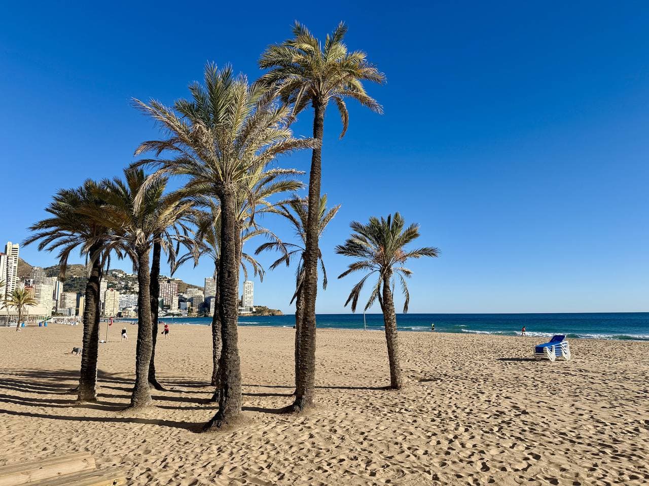 Foto 12 von 22: Spacious Family Apartment, 2 min walk to Levante Beach